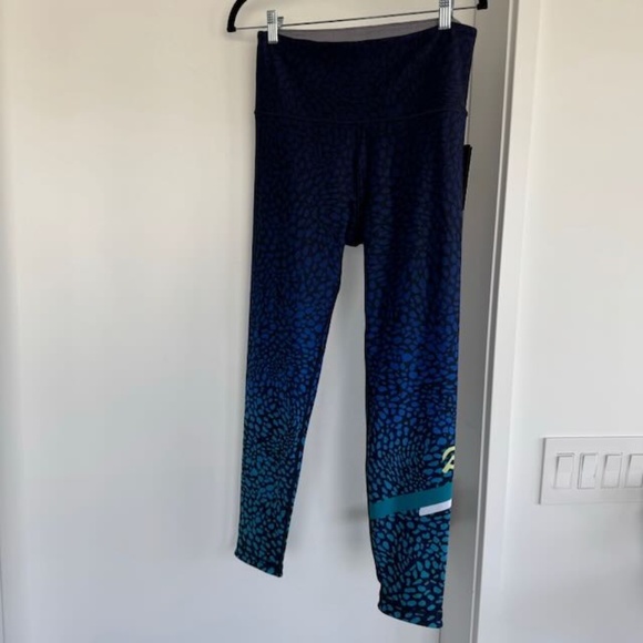 Peloton NWT - high waist leggings - XL - Picture 5 of 5